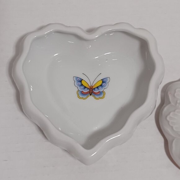 Vintage Estee Lauder Ceramic Heart with Flowers and Butterfly - Picture 4 of 6